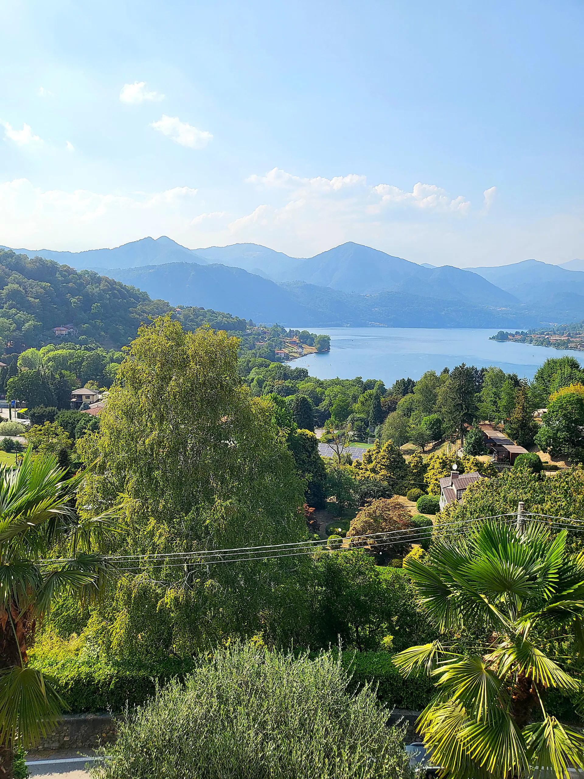 Il lago d'Orta e le montagne dai piani alti
